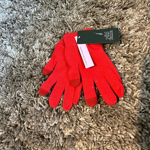 NWT red Wild Fable gloves - Picture 2 of 3
